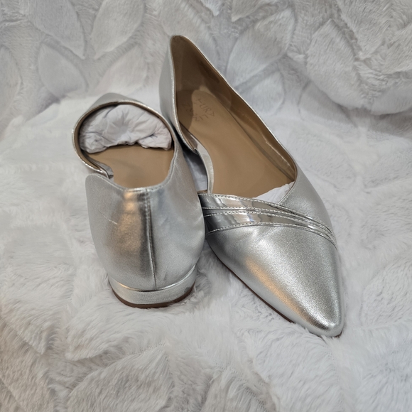 Naturalizer Silver Pointed Toe Women's Flats - Metallic D'Orsay Style, Size 10 - Picture 5 of 9